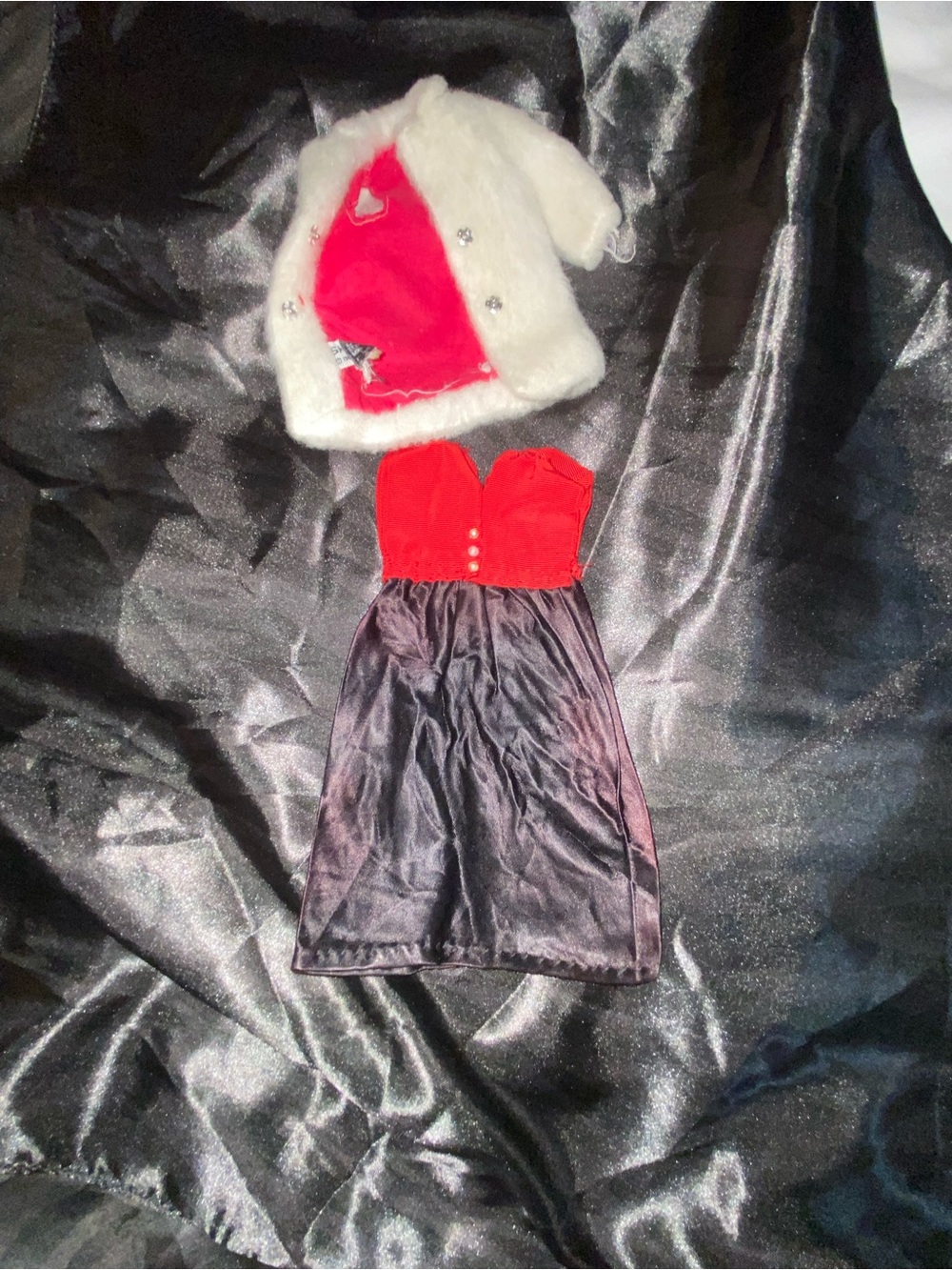 Barbie vintage Dress Costume with White Faux Fur Cape